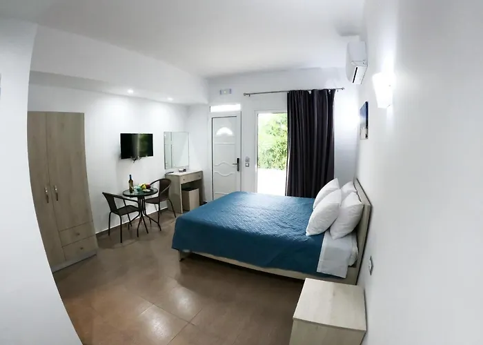 Red Hibiscus Stegna Landhuis