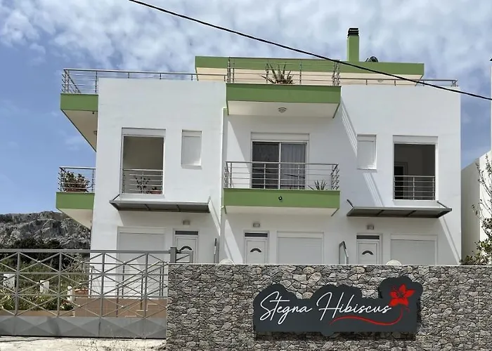 منزل ريفي Red Hibiscus Stegna