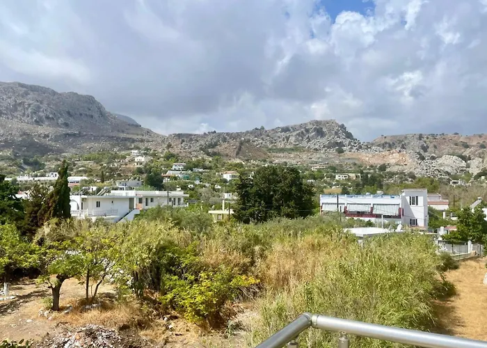 Red Hibiscus Stegna * أرخانجلوس