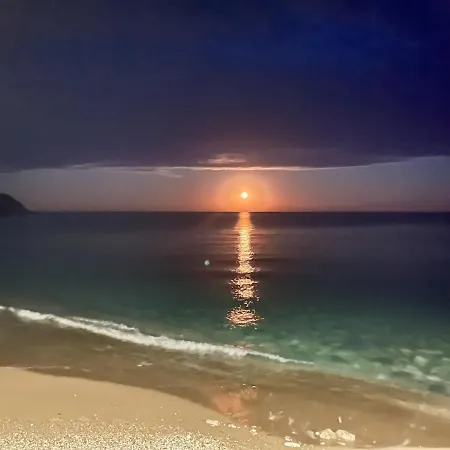 Red Hibiscus Stegna Gospodarstwo wiejskie Archangelos (Rhodes)