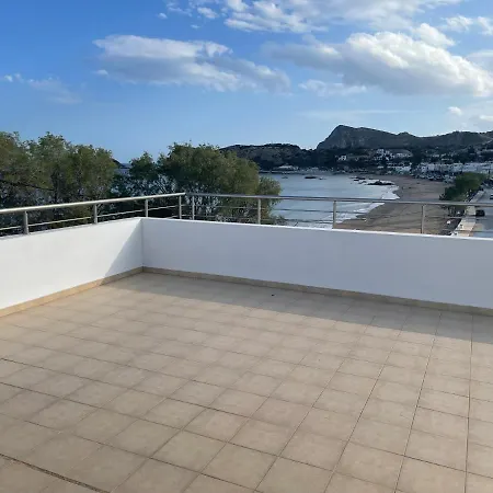 Red Hibiscus Stegna Gospodarstwo wiejskie Archangelos (Rhodes)