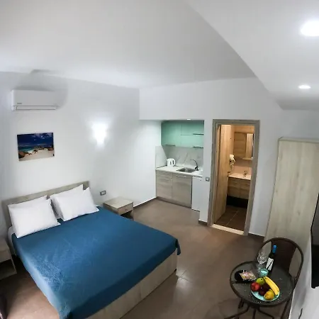 Red Hibiscus Stegna Venkovský dům Archangelos (Rhodes)