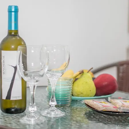 Red Hibiscus Stegna Venkovský dům