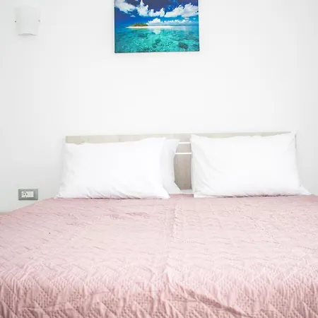 Landhaus Red Hibiscus Stegna