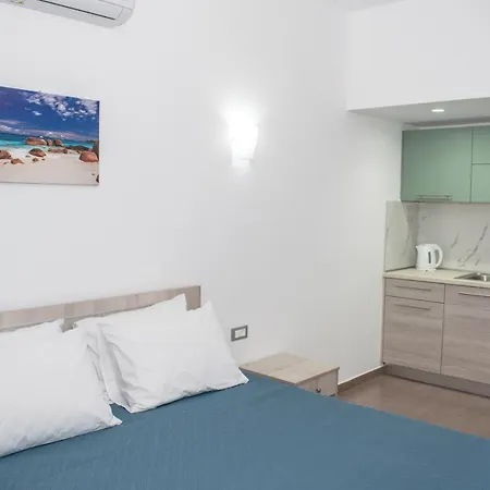 Landhaus Red Hibiscus Stegna