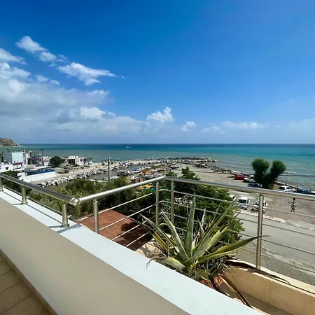 Venkovský dům Red Hibiscus Stegna *