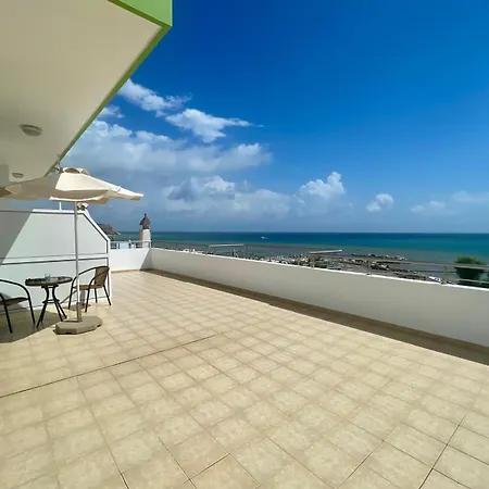 Red Hibiscus Stegna Landhaus Archangelos (Rhodes)