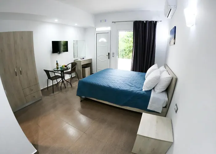 Red Hibiscus Stegna Archangelos (Rhodes)